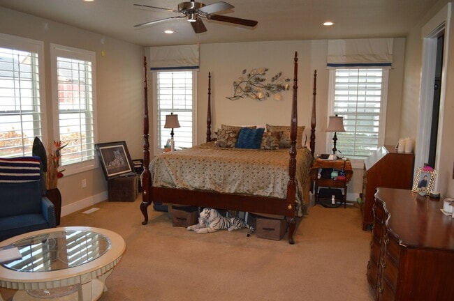 Building Photo - Luxurious 4-Bedroom Home with Mother-in-Law Suite