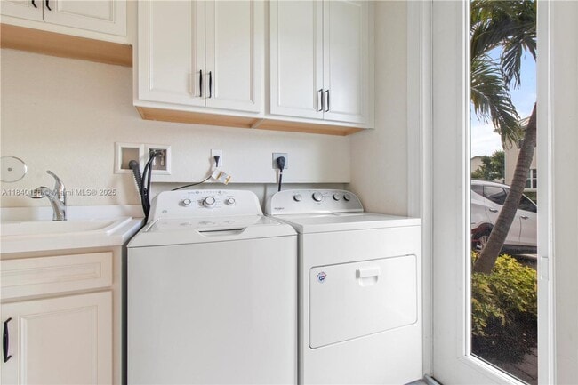 Building Photo - 5140 Eucalyptus Dr