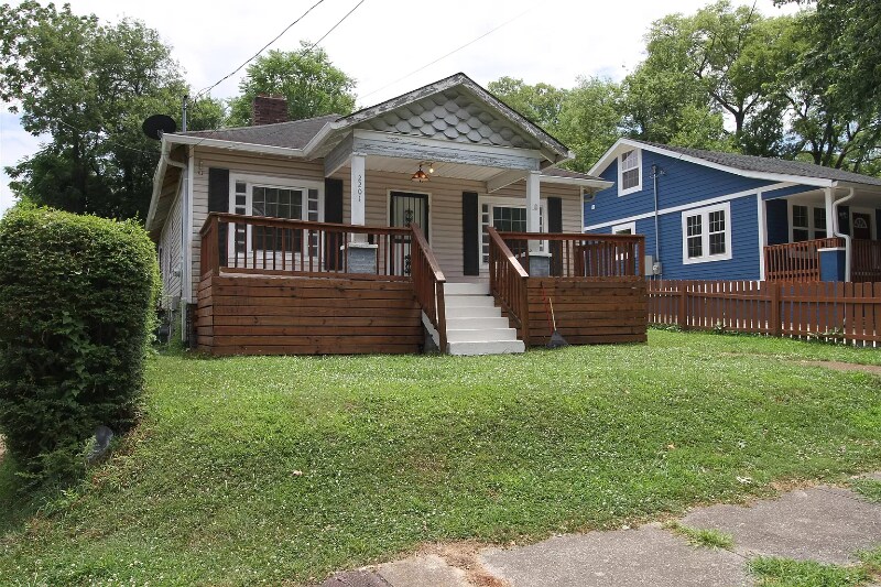 Building Photo - 2201 Morena St