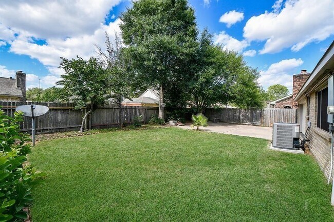 Building Photo - 22118 Fincastle Dr