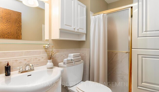 Building Photo - LARGE AND SPACIOUS, YET COZY AND QUAINT RANCH STYLE 4 BD, 3 BA HOUSE WITH DOUBLE ATTACHED GARAGE,...