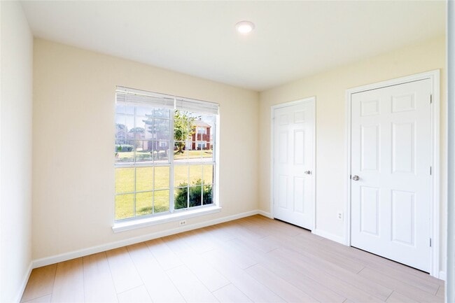 Building Photo - 1417 Quail Crest Dr