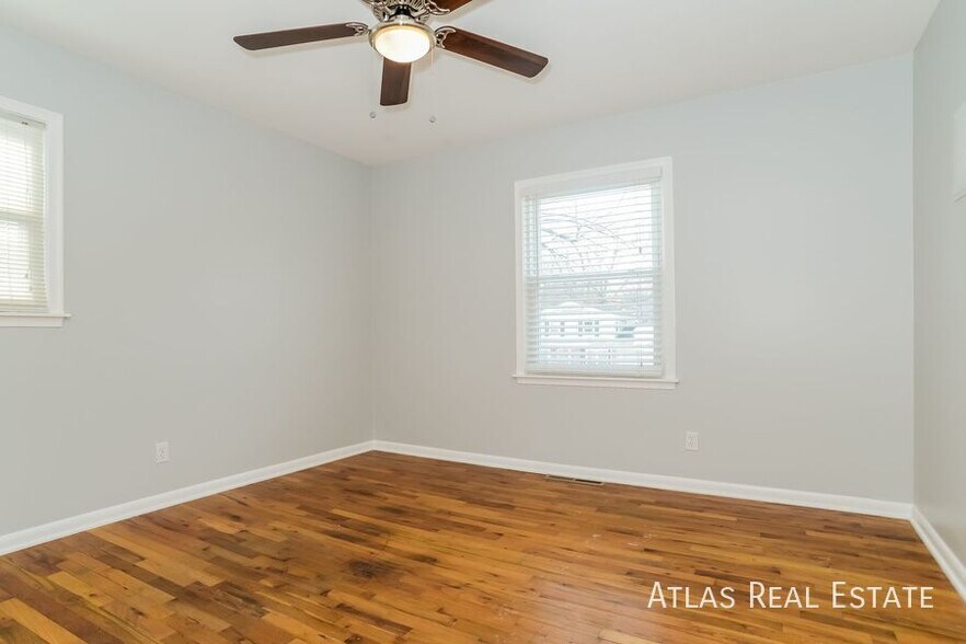 Building Photo - 9137 Switzer St