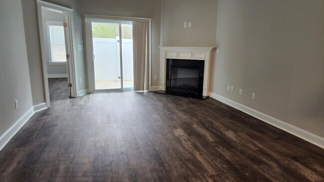 Building Photo - 1815 Fox Den Way