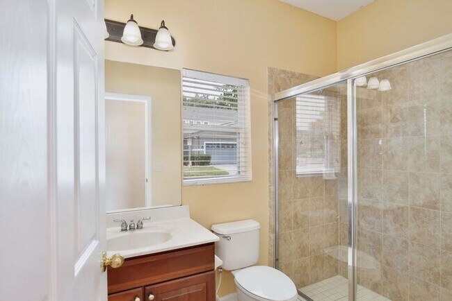 Building Photo - Luxury 3BR/3BA Townhome with 2-Car Garage in Gated Greystone – Sanford
