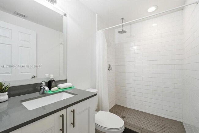 Building Photo - 541 NW 33rd St