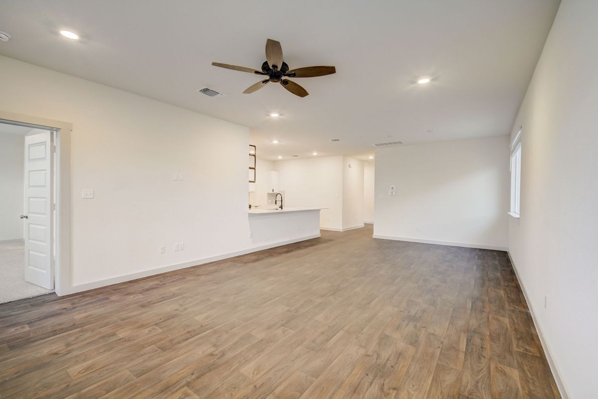 Building Photo - 131 Big Sandy Creek Dr