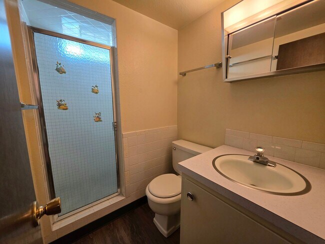 Building Photo - 302 Morrison Ave