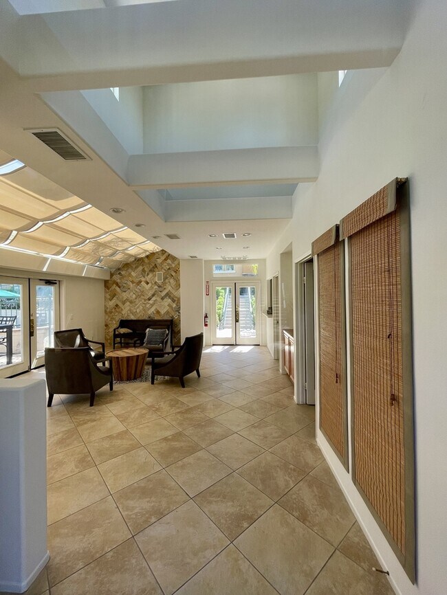 Building Photo - 26331 Arboretum Way