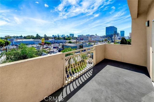 Building Photo - 316 S New Hampshire Ave