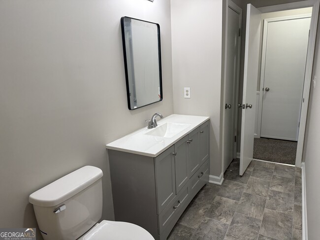 Building Photo - 731 Moon Bridge Rd