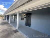 Building Photo - 907 Center Ave