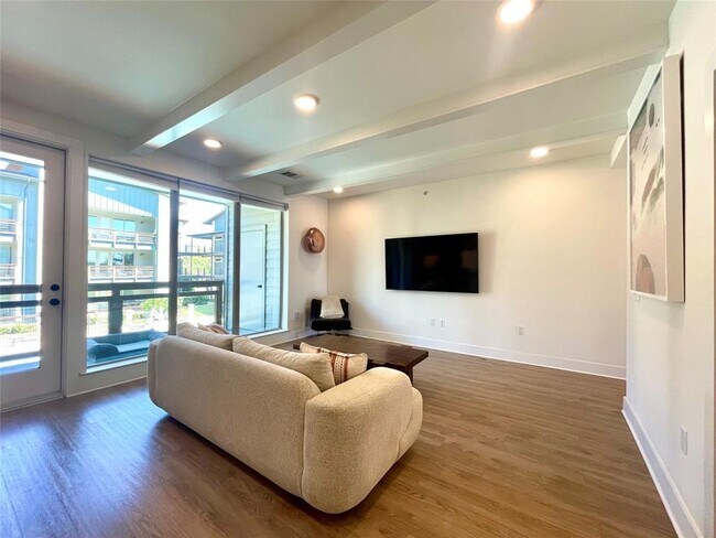 Building Photo - 4704 Sunset Trail