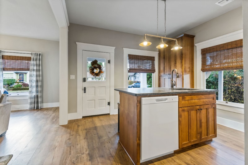 Building Photo - 925 SW Walnut St