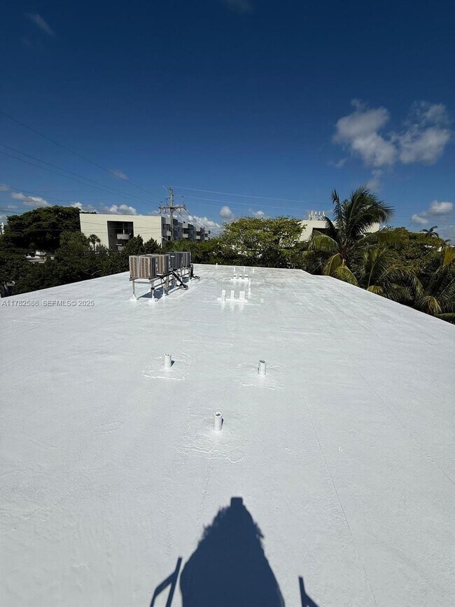 Building Photo - 7025 Rue Granville