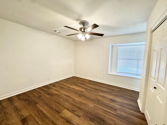 Building Photo - 13508 Fawnwood St