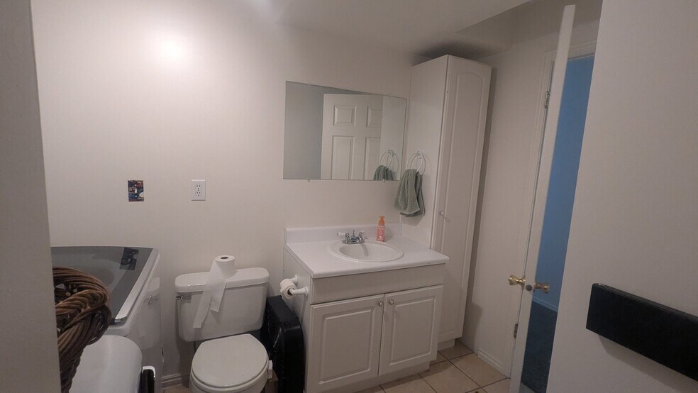 Building Photo - 5557 Walden Glen Dr