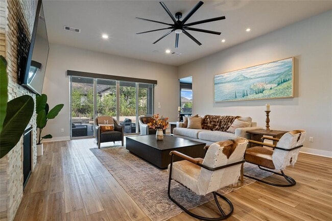 Building Photo - 2500 Yuma Trl