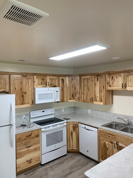 Kitchen - 2100 E Olympic Ave