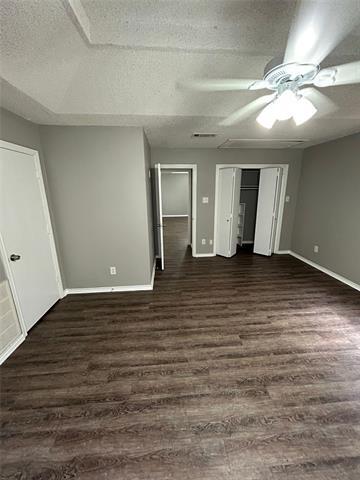 Building Photo - 404 Jordan Ln