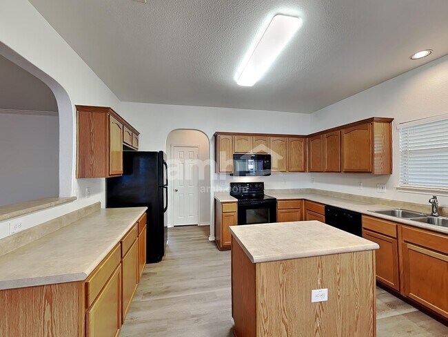 Building Photo - 11039 Arabian Palm