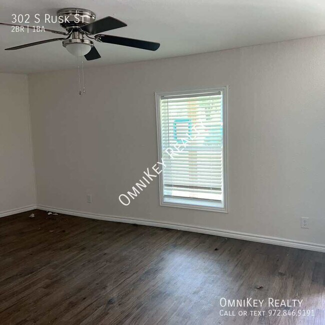 Building Photo - 302 S Rusk St
