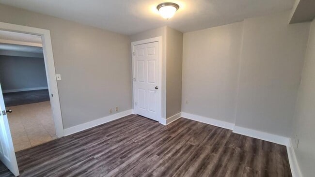 Building Photo - Unit 206