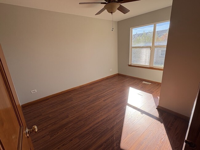 Building Photo - 23901 Cahills Way