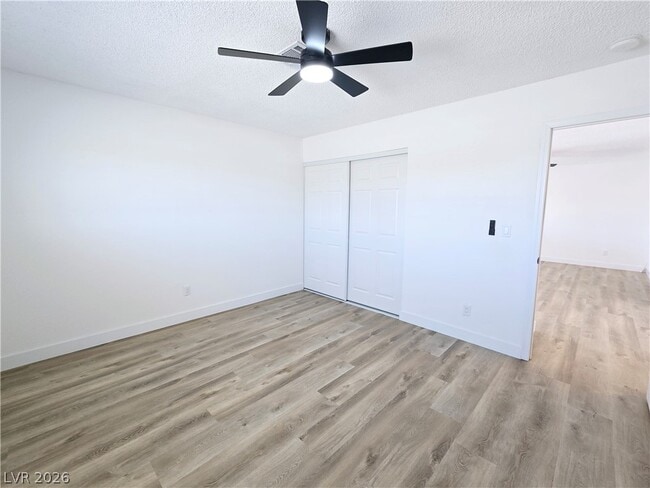 Building Photo - 1083 E Calvada Blvd