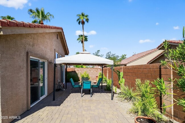Building Photo - 8828 E Riviera Dr