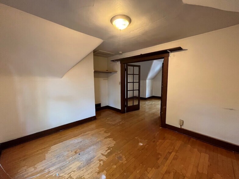 Building Photo - 1037 Jenifer St