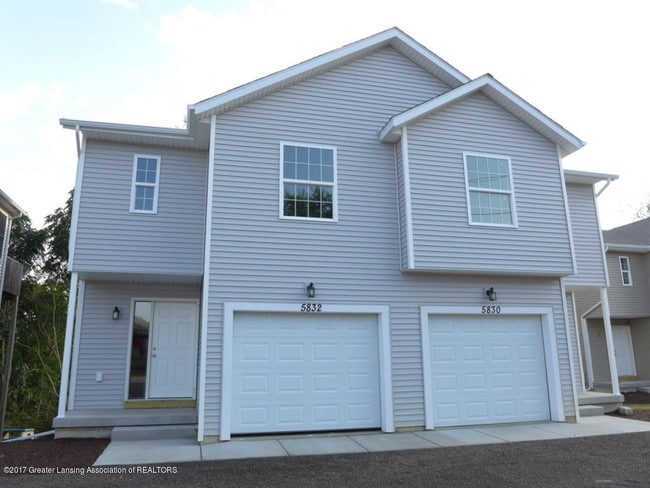 Building Photo - 5832 Outer Dr