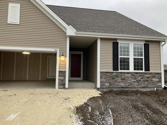 Primary Photo - 993 Cascade Cir