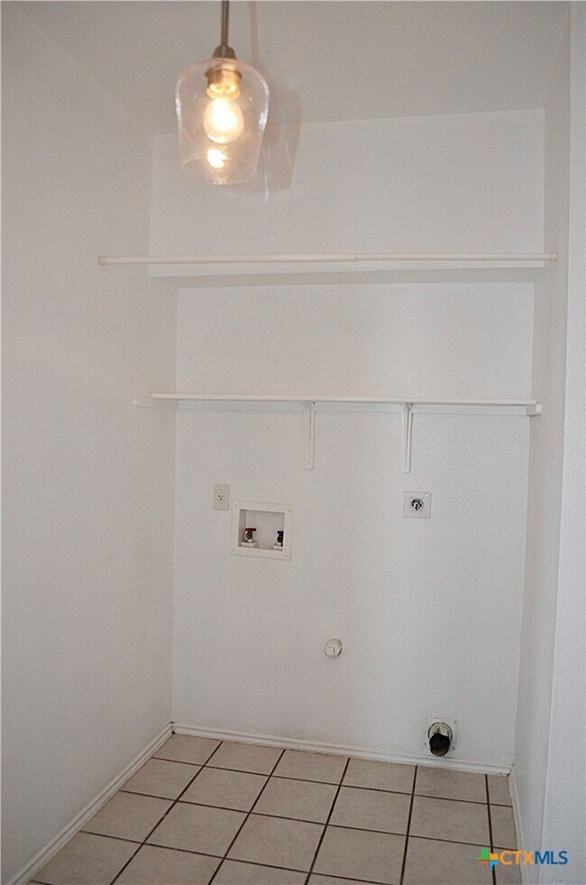 Building Photo - 5000 Sydney Harbour Ct