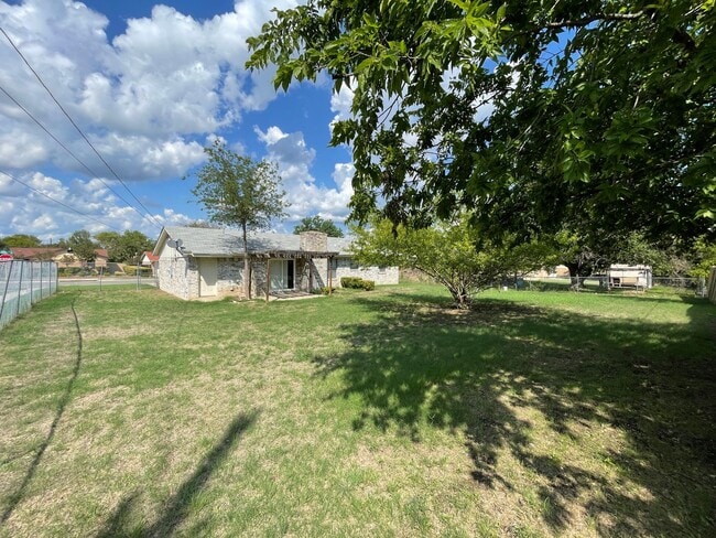 Building Photo - 2102 El Dorado Dr