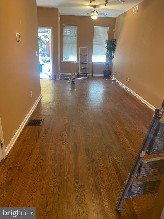 Building Photo - 607 Berkley St