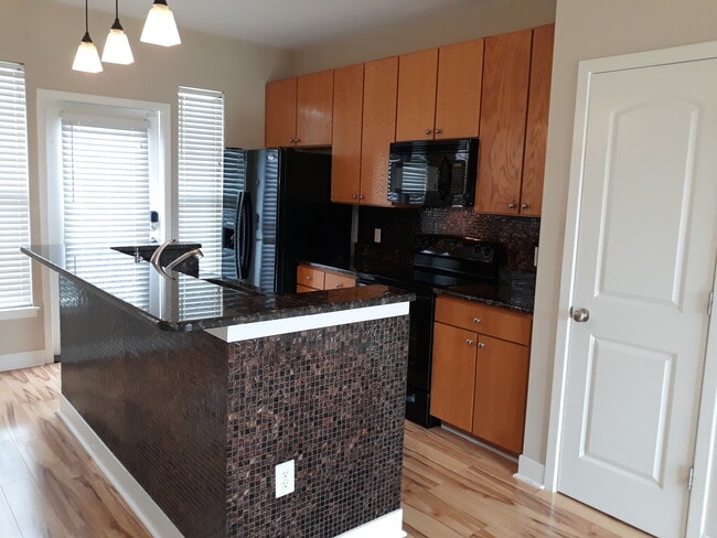 Building Photo - 849 Seigle Point Dr