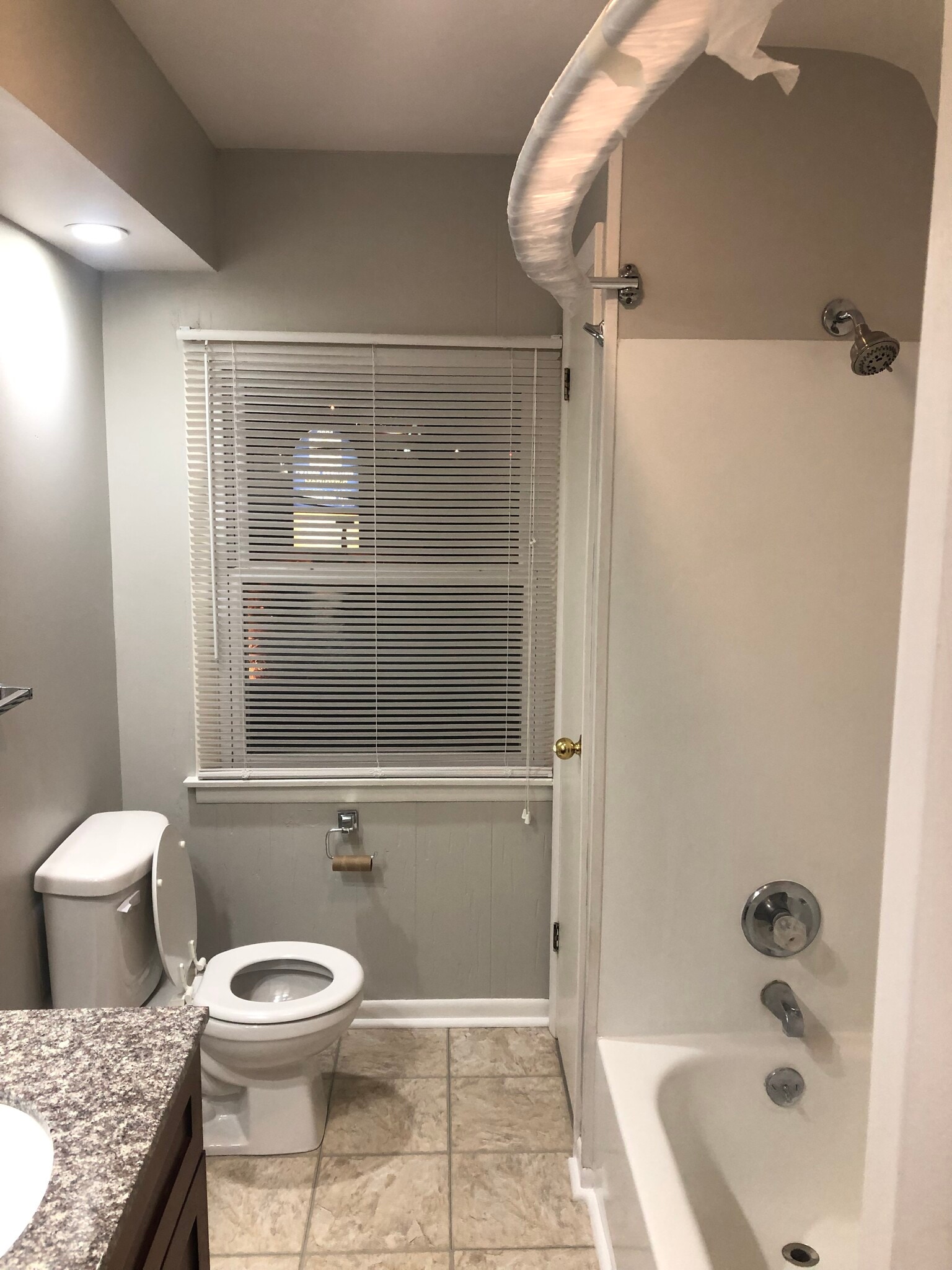 Bathroom - 2727 N 5th Street Hwy