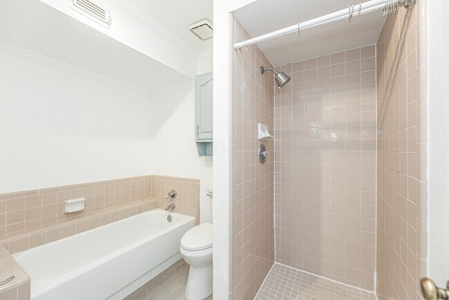 Building Photo - 16814 Kilwinning Dr