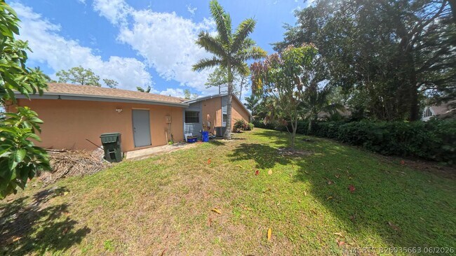 Building Photo - 13484 Jonquil Ct