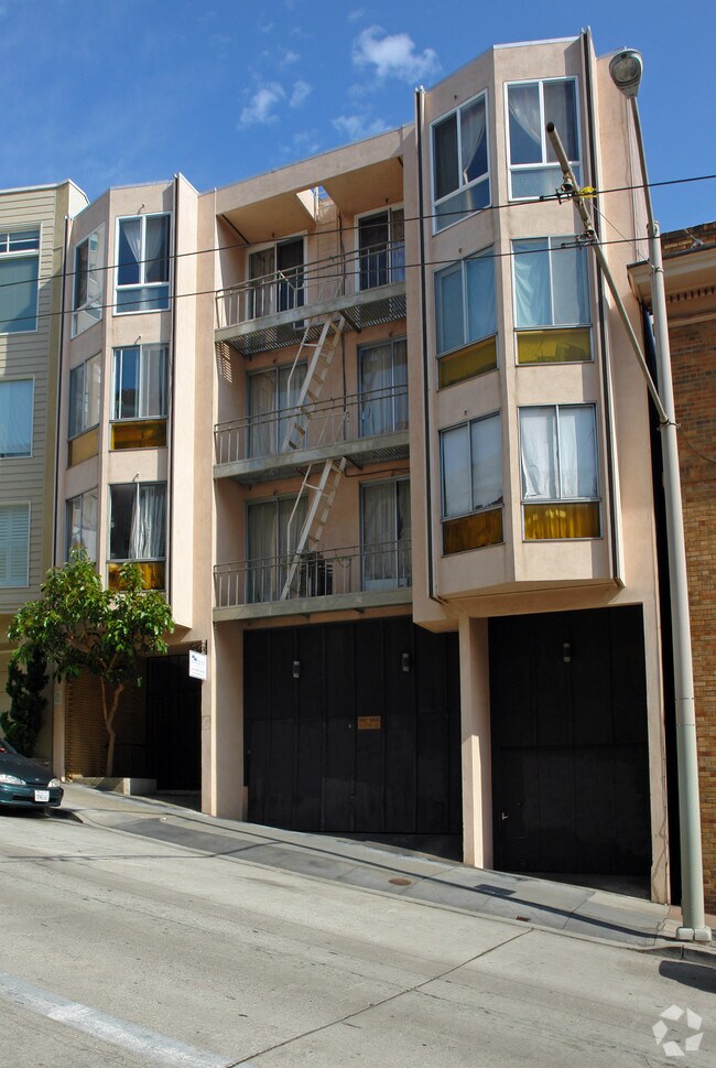 Building Photo - 1216 Clay St