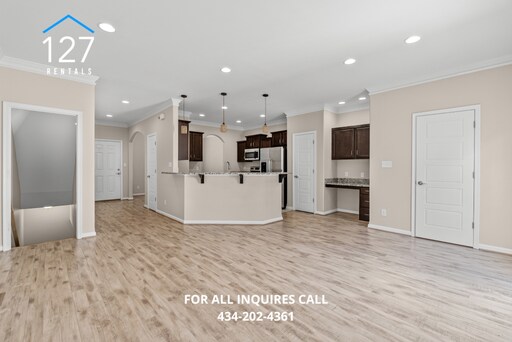 Building Photo - Luxury Townhome for Rent in Timberlake – 4...