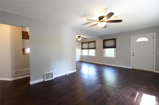Building Photo - 10630 St Lawrence Ln