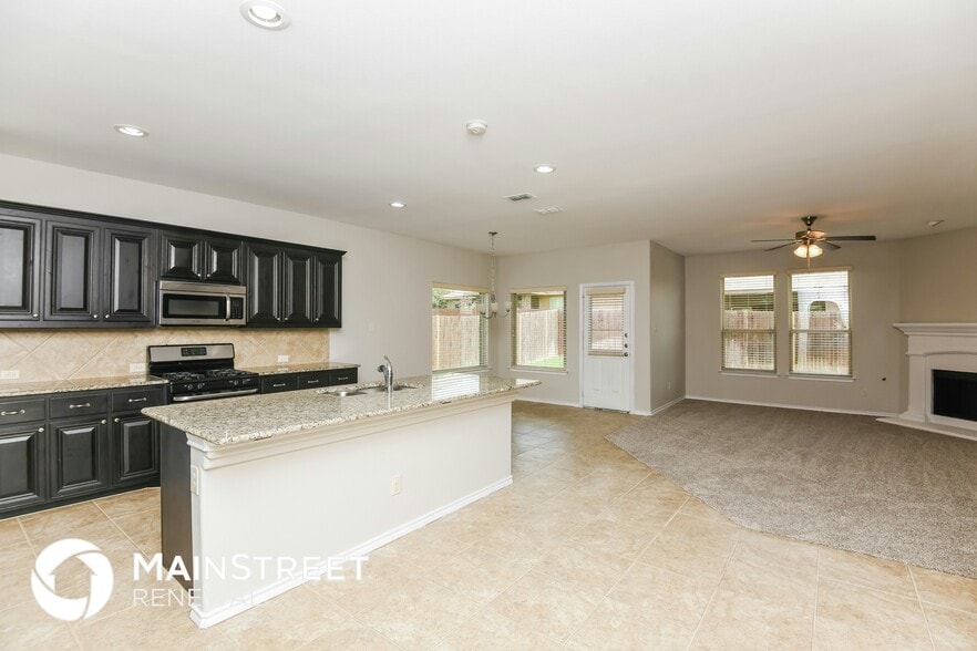 Building Photo - 2921 Cedar Ridge Ln