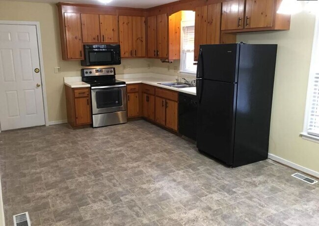 Building Photo - 5604 Knockadoon Ct