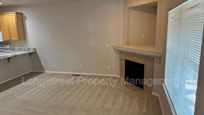 Building Photo - 3157 NW Shooting Star Dr