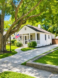 Building Photo - Charming Home in Great Location- West Ashley