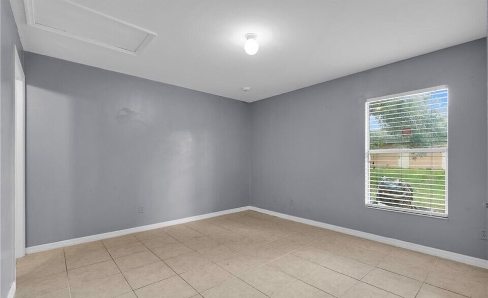 Building Photo - 4510 30th St SW