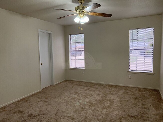 Building Photo - 4608 Fieldstone, Killeen