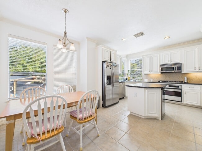 Building Photo - 3811 Jack St